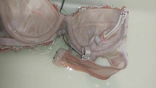 piss-covered pink bra! hentai boy is pissing to pink bra!