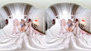 DDFNetwork VR - Sasha Rose Cosplay Masturbation in VR