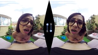 VR Porn Sorority Slut Julia Helping You Adapt On College BaDoink VR