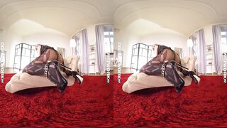 DDFNetwork VR - Nikky Dream Pantyhose beauty in Virtual Reality