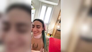 mentre giriamo per onlyfans succhio il cazzo come una coniglietta