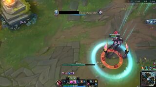 Jogando League Of Legends enquanto é fodida pelo namorado