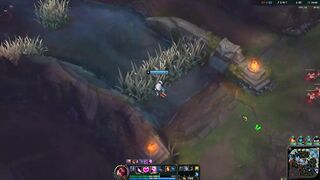 Jogando League Of Legends enquanto é fodida pelo namorado