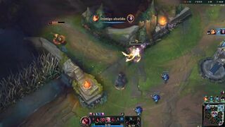 Jogando League Of Legends enquanto é fodida pelo namorado