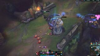 Jogando League Of Legends enquanto é fodida pelo namorado