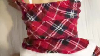 【個人撮影】クリスマスコスプレの彼女とパンツずらしセックス〈スマホ撮影・素人〉