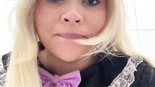 Public Toilet Farts at Cosplay Con - Gassy BBW in Cosplay